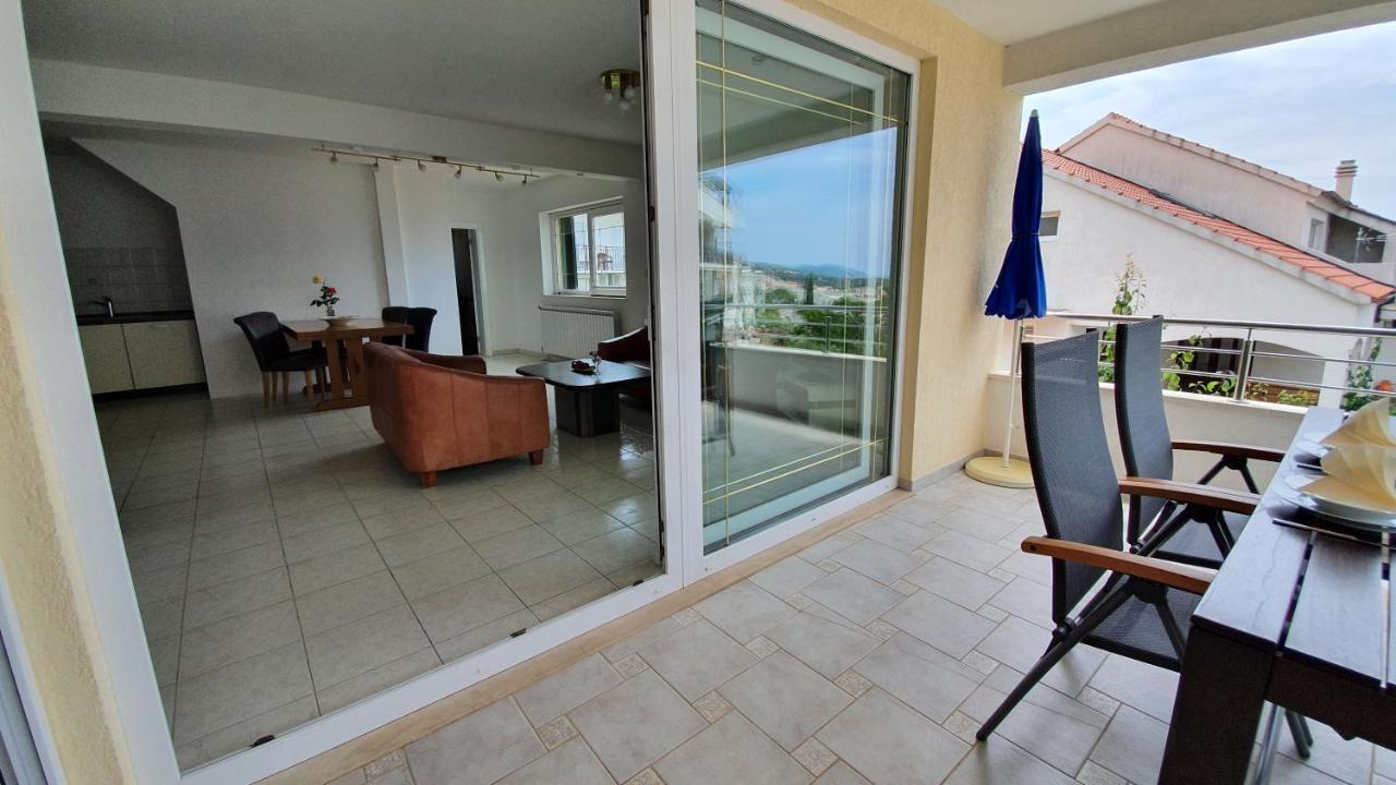 Apartment Riljic *
